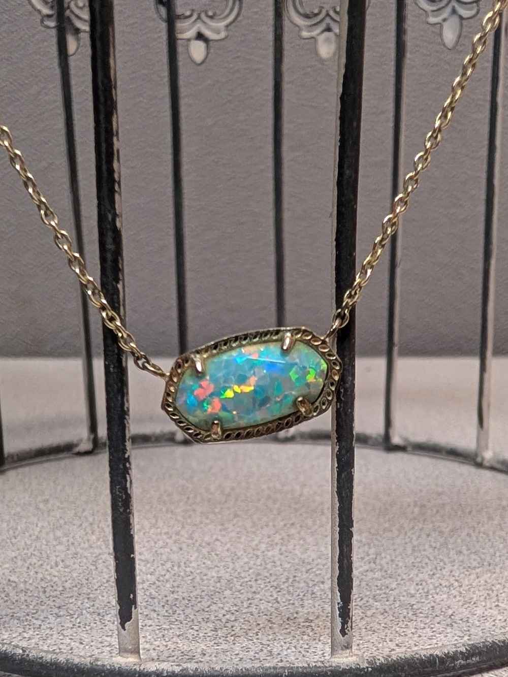 Delicate Opal Pendant Necklace - Gold - Picture 2 of 3